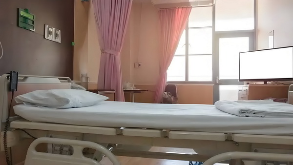入户深圳户口条件_细节藏不住爱！白敬亭晒家意外暴露恋情？ 客户一位的了更深层次解每