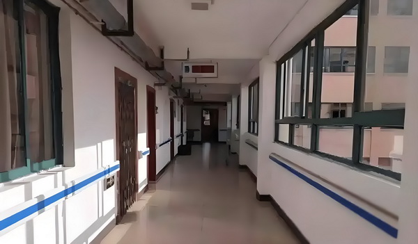 深圳人材引进落户_易烊千玺演唱会300万人抢7000张票专家：涉及抢票机制问题｜宅男财经 唱会300、电站长关注创业商、